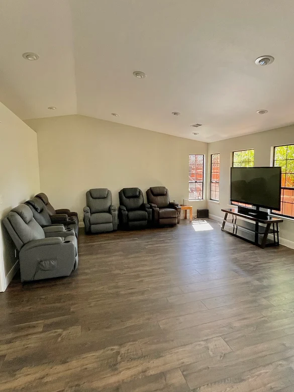 Image of Helping Hands - Dublin (7)