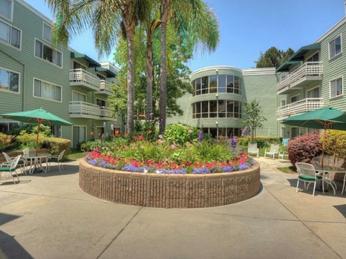 Image of Palo Alto Commons & The Avant (1)