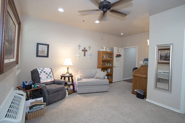 Image of Autumn Hill Manor (7)