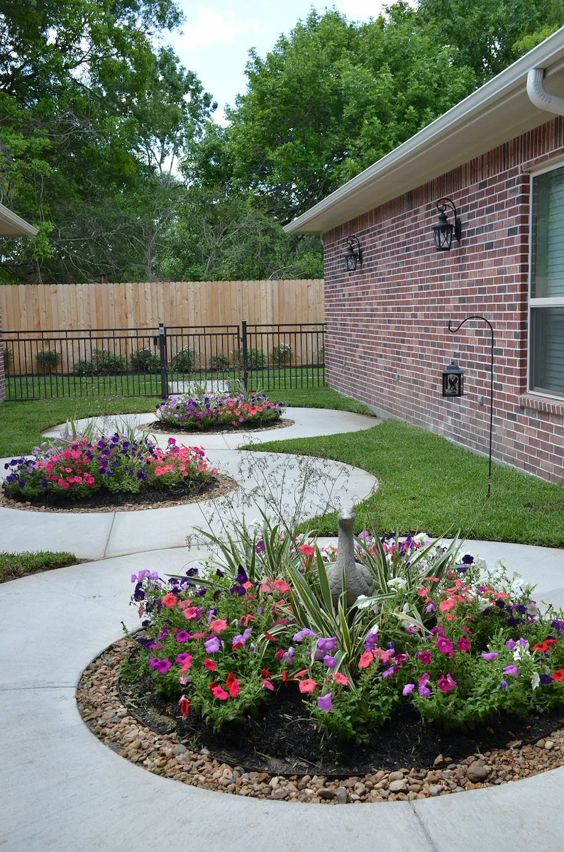 Image of Serenity Gardens - Friendswood (3)