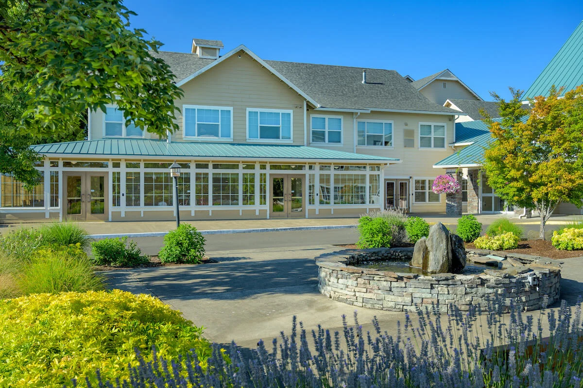 Hillside Senior Living in McMinnville, OR, exterior and outdoor space