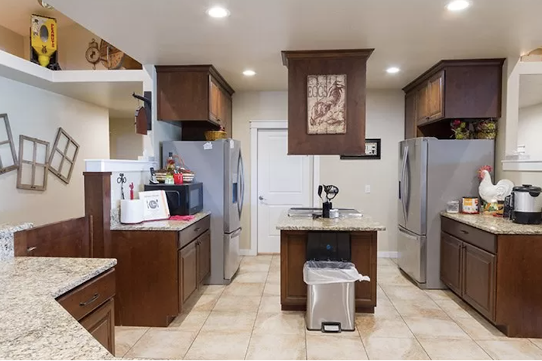 Image of Ashley Manor - Parkview 2 (3)