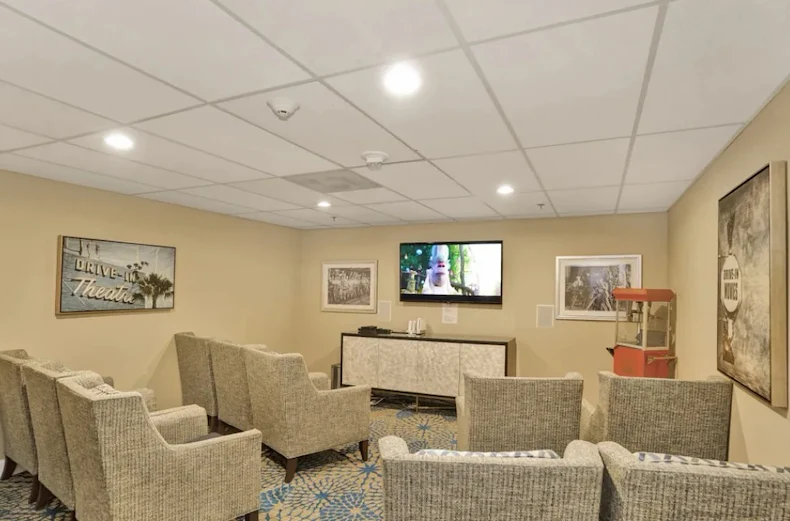 Image of Island House (3)