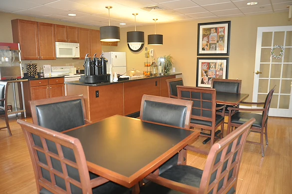 Image of The Arbors at Amherst (5)