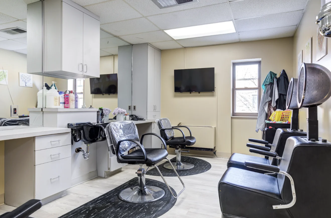 Image of Farmington Hills Inn (7)