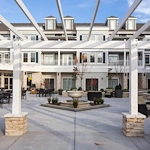 Image of Merrill Gardens at Woodstock (4)