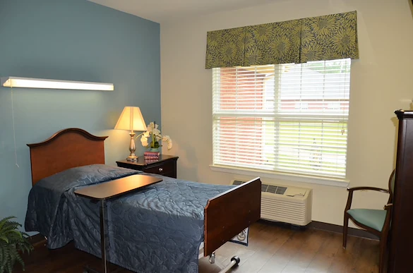 Image of Reunion Plaza Senior Care And Rehabilitation Cente (9)