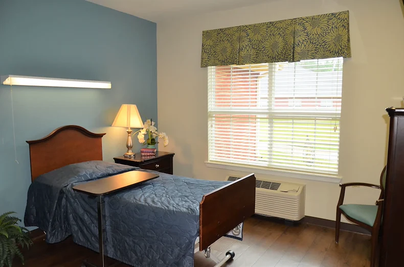 Image of Reunion Plaza Senior Care And Rehabilitation Cente (9)