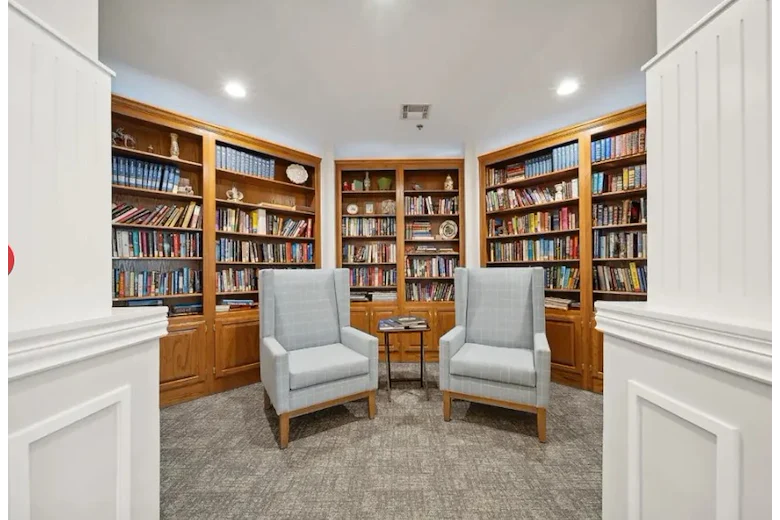 Image of College View Manor (3)