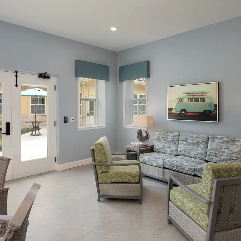 Liana of Venice senior living community offering assisted living and memory care in Venice, FL, community sitting area