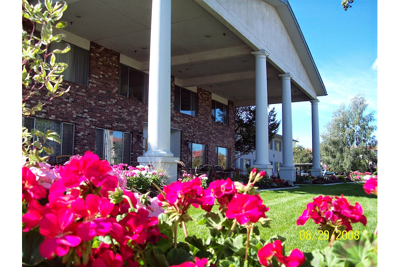 Image of Royal Park Retirement Center (1)
