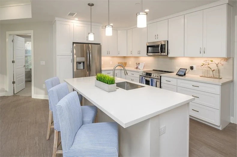 Image of The Crescent (8)