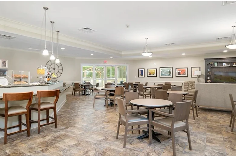 Image of Lakeside Place (4)