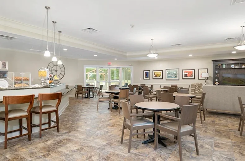 Image of Lakeside Place (4)