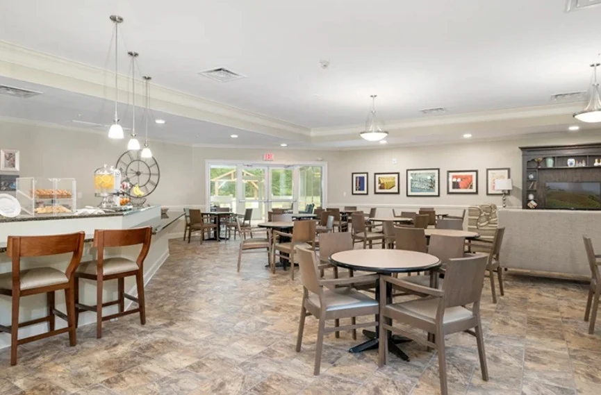 Image of Lakeside Place (4)