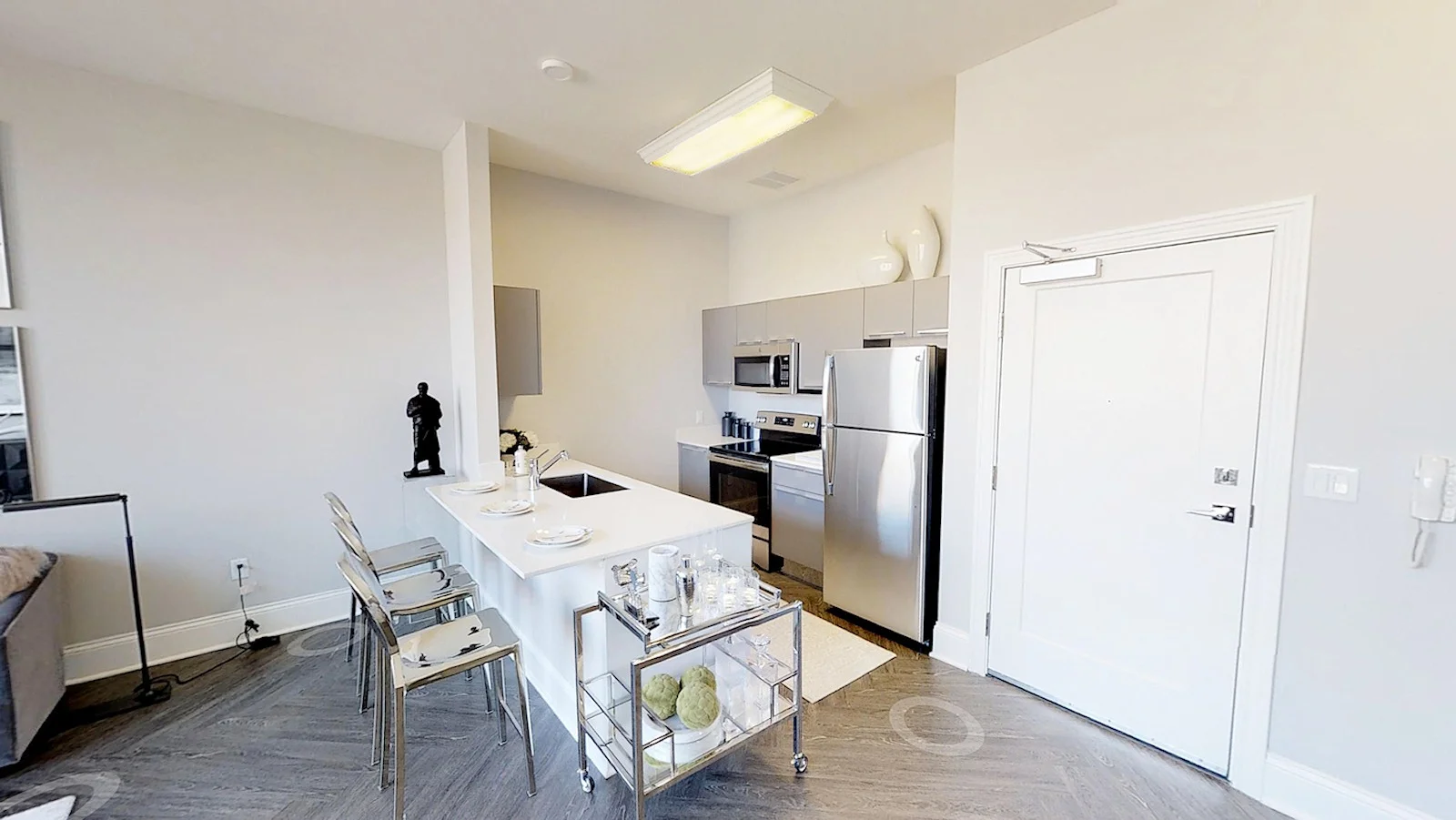 Image of The James of Ferndale (7)