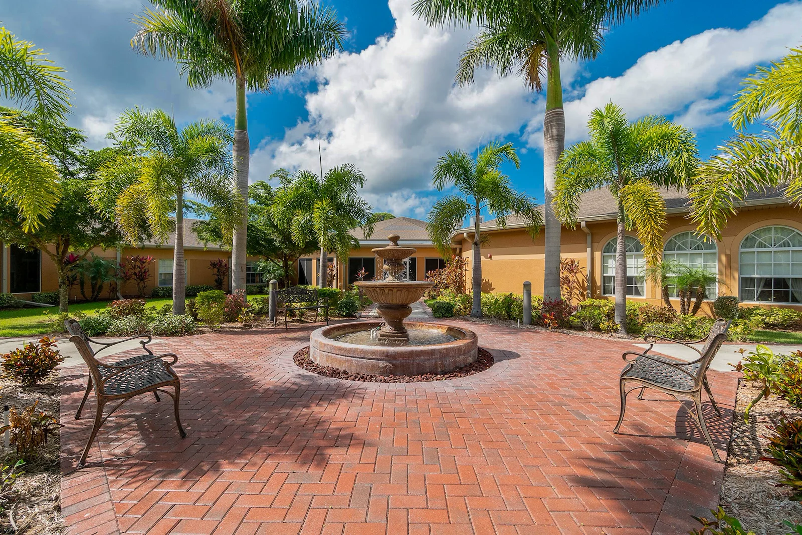 Image of Gardens of Venice (3)