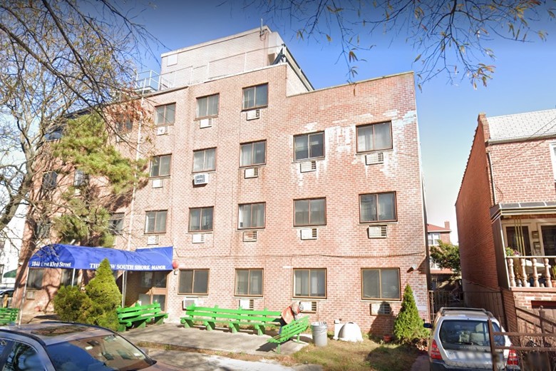 Image of New South Shore Manor (1)
