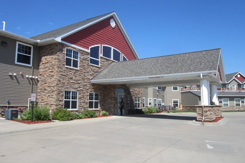 Image of Sterling Pointe Senior Living (1)
