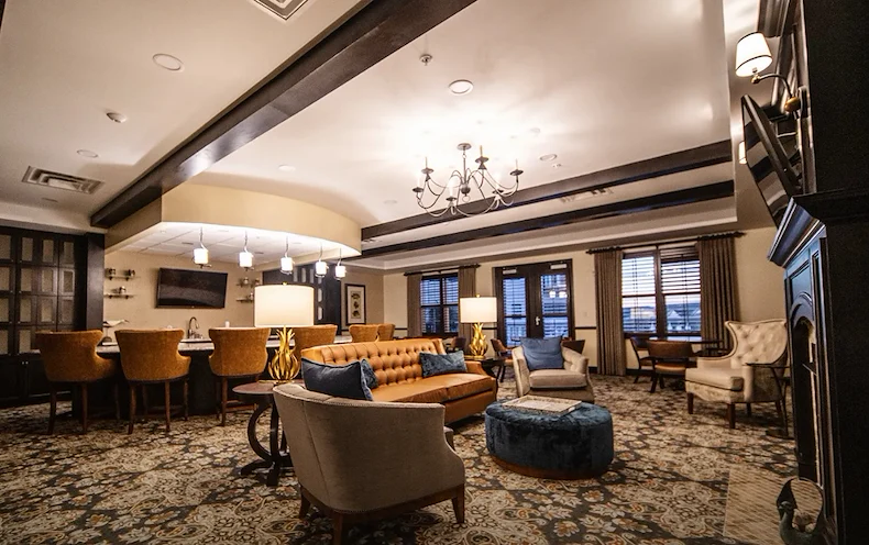 Image of Grand Living at Tower Place (6)