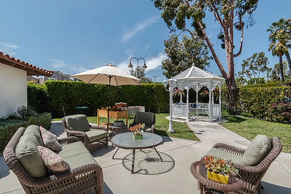 Image of Silverado Tustin Hacienda Memory Care Community (5)