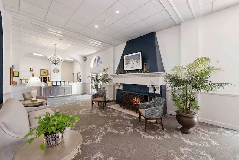 Image of Riviera Senior Living (4)