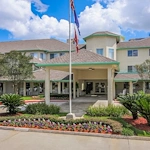 Whealdon Estates by Barclay House senior living community offering independent living in Baton Rouge, LA, front entrance