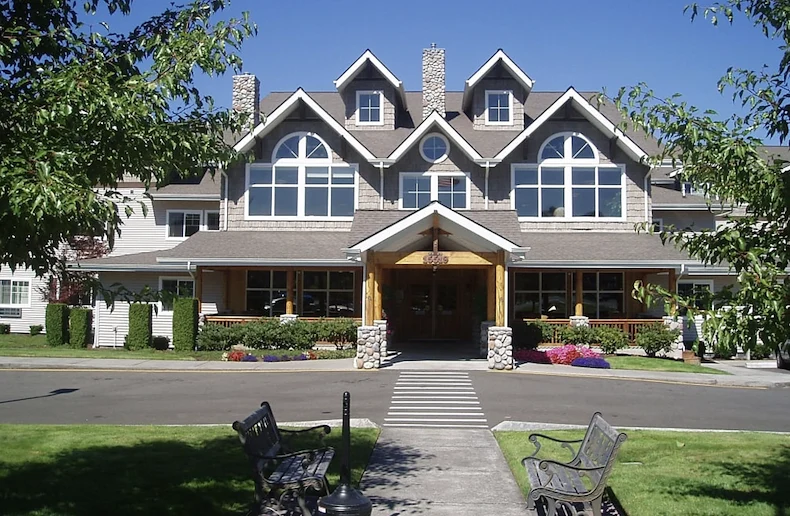 Vineyard Park of Sumner Independent and Assisted Living exterior
