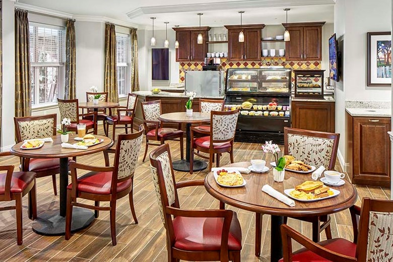 Image of Atria Lafayette Hill (6)