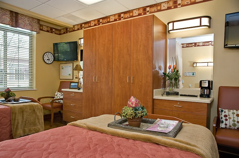 Image of Life Care Center Of Old Hickory Village (7)