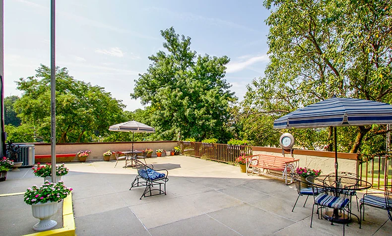 Image of North Avenue Tower (2)