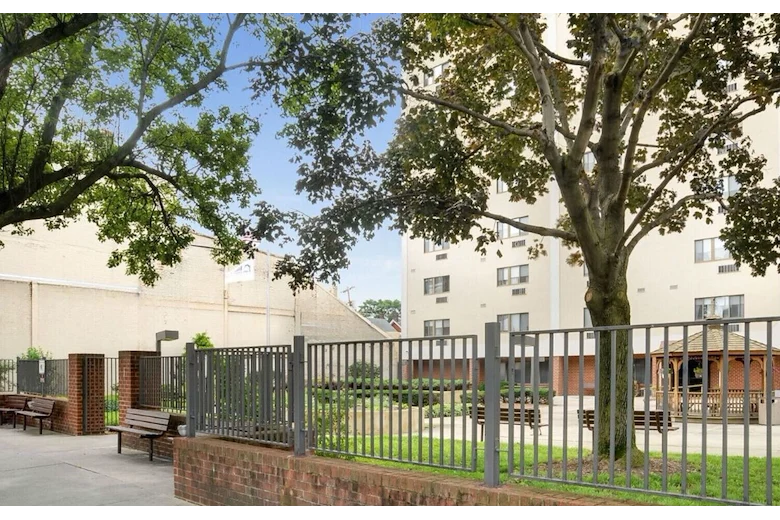 Image of Elizabeth Court Apartments (2)