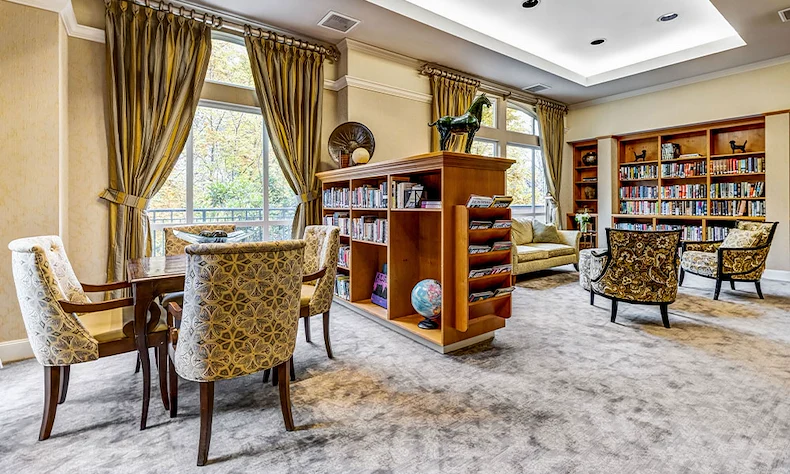 Image of Miramont Pointe (7)