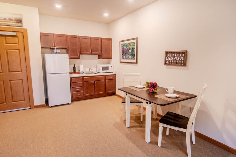 Image of Oak Park Place - Oak Creek (5)