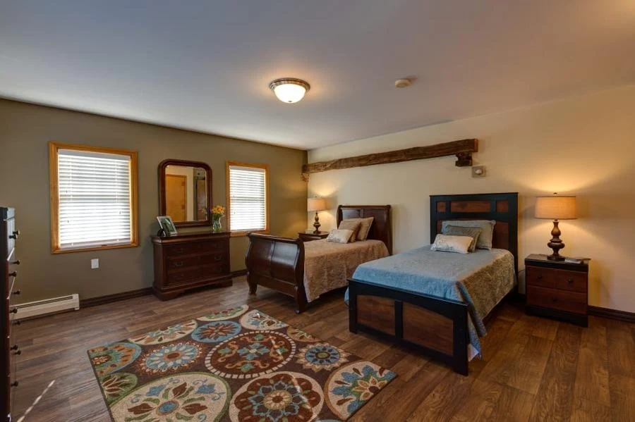 Image of Pine Rock Manor (6)