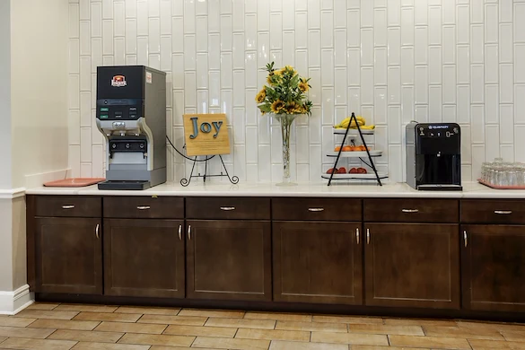 Image of Lorain Estates Senior Living (4)