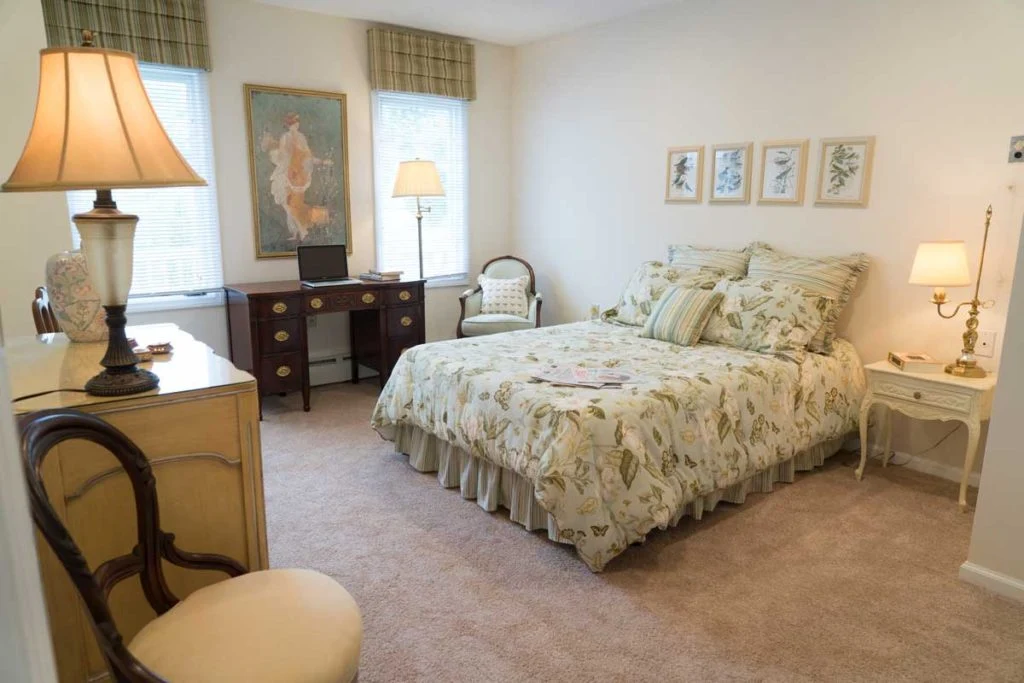 Image of Pomperaug Woods Assisted Living (3)