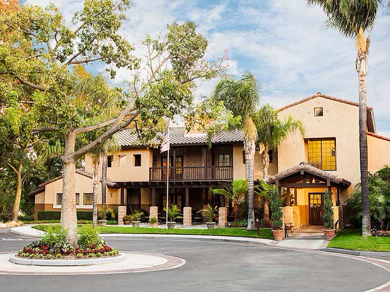 Image of Atria Del Rey (1)