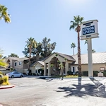 Image of Gramercy Parc Senior Apartments (1)