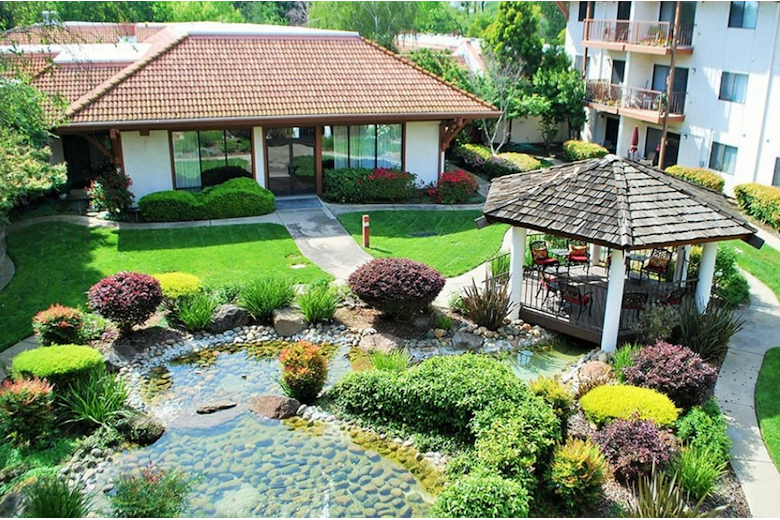 Image of Roseville Commons Senior Living (2)