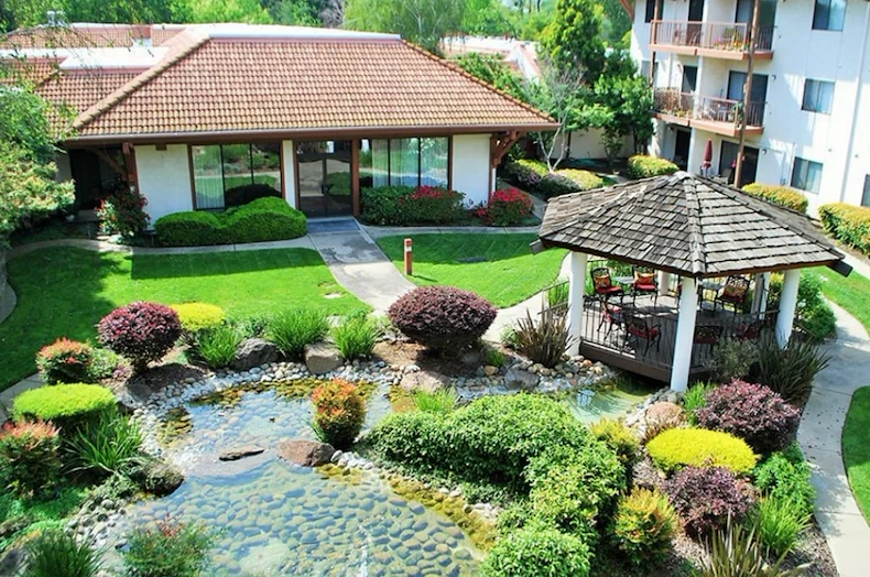 Image of Roseville Commons Senior Living (2)