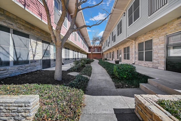 Image of Notre Dame Court (2)