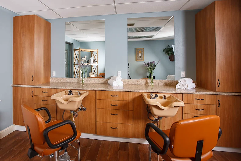 Image of Life Care Center Of The North Shore (3)