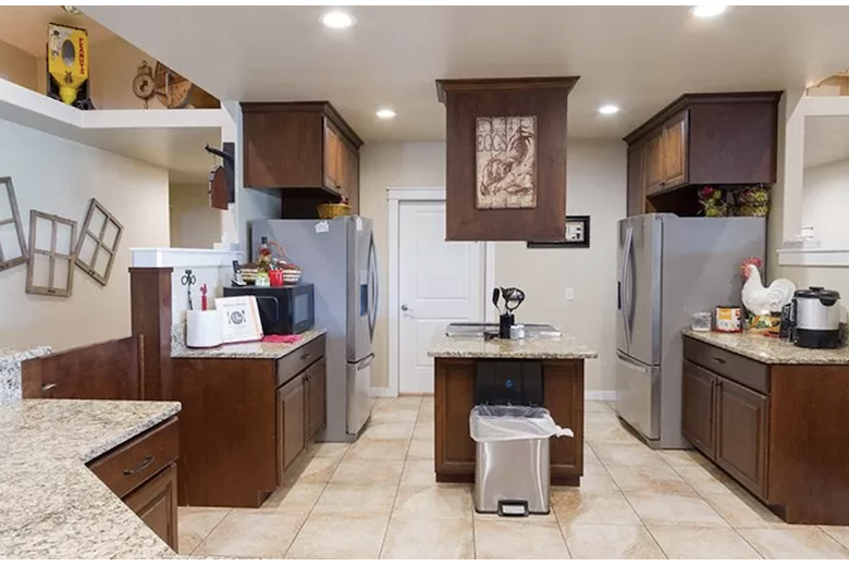 Image of Ashley Manor - Parkview 1 (3)