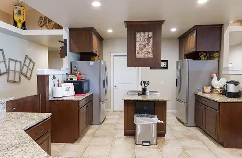 Image of Ashley Manor - Parkview 1 (3)