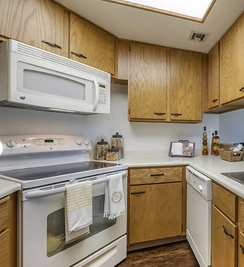 Image of Brookdale Meridian Englewood Senior Living (8)