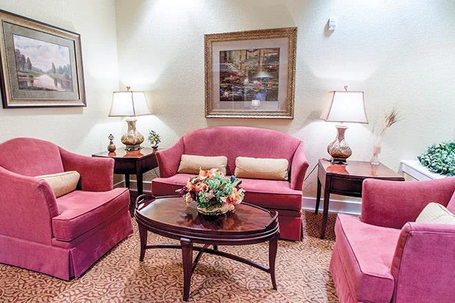 Avamere at Rio Rancho Senior Living in New Mexico living room