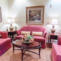 Avamere at Rio Rancho Senior Living in New Mexico living room