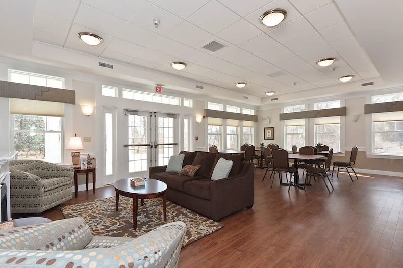 Image of Little Neck Village (6)