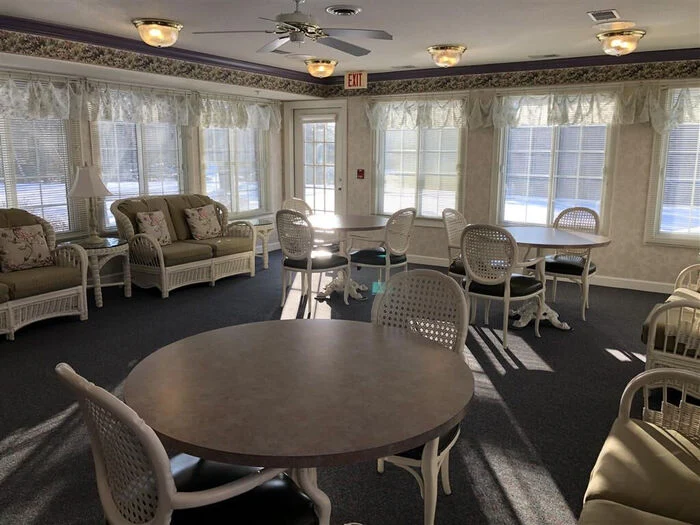 Image of Parkway Landings Seniors Apartments (4)